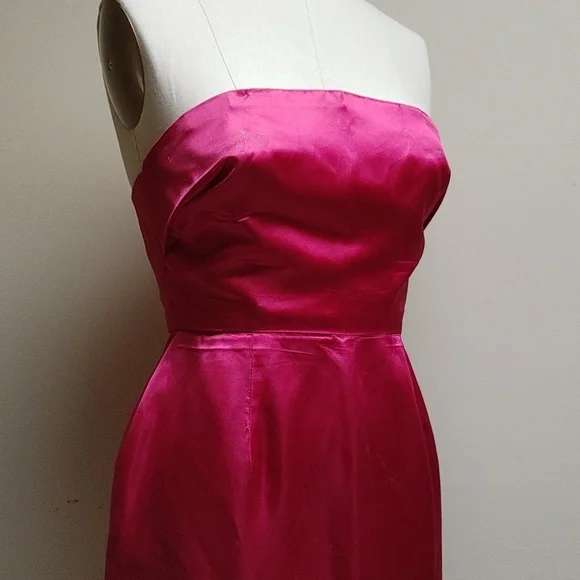 Marilyn Monroe Look Fuschia Satin Strapless Dress XS-S - Picture 3 of 11